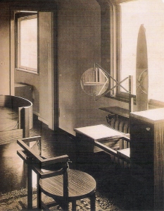 Marcel Breuer: muebles para habitacion fenenina.